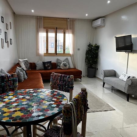 Chez Joudia Et Mamoun Apartment Marrakesh Bagian luar foto