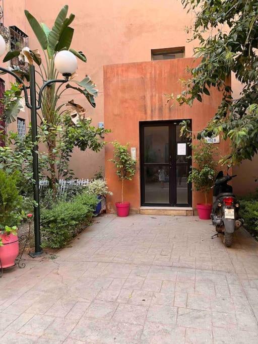 Chez Joudia Et Mamoun Apartment Marrakesh Bagian luar foto