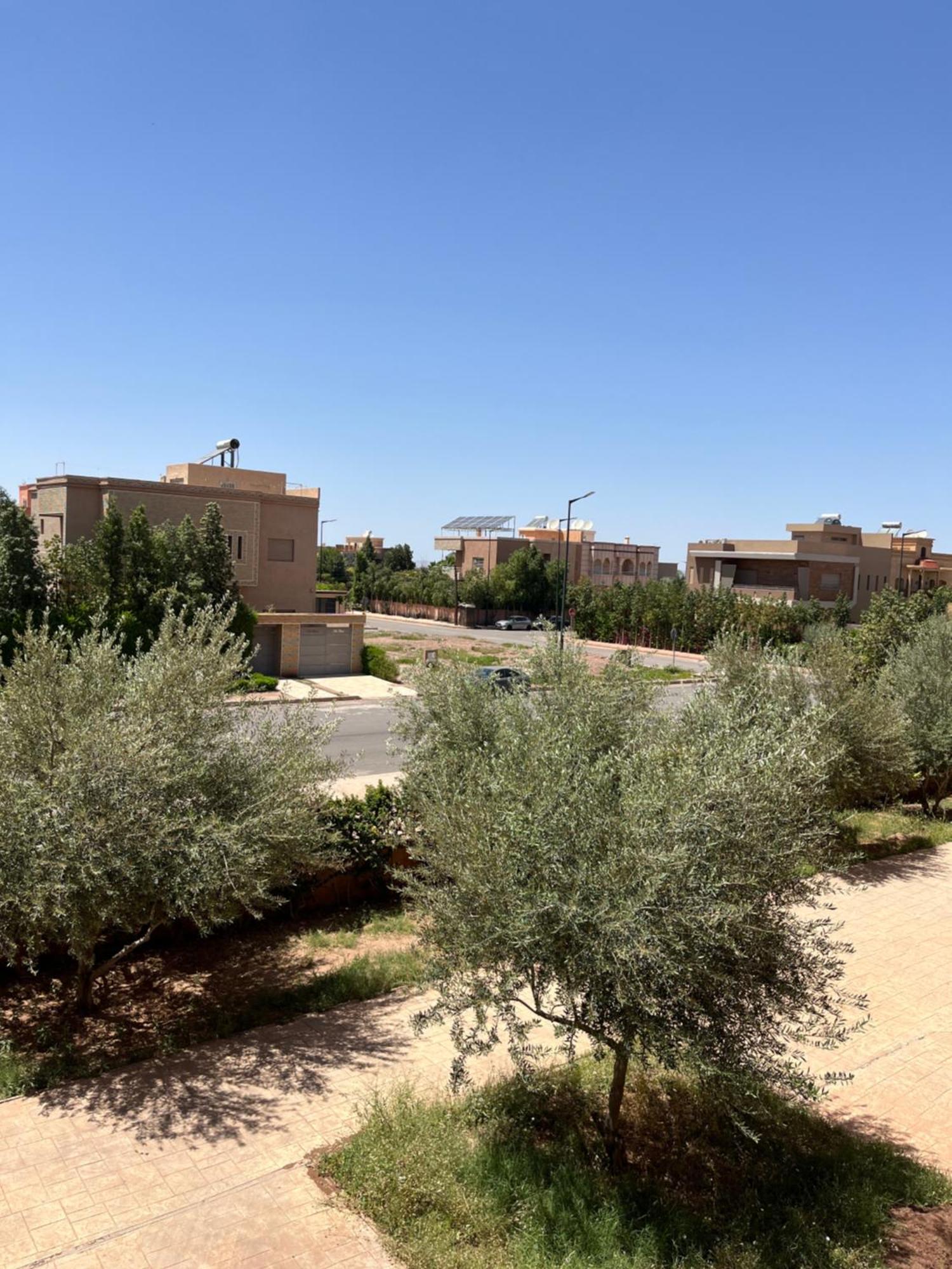 Chez Joudia Et Mamoun Apartment Marrakesh Bagian luar foto